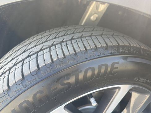 Used 2024 Acura MDX FWD w/ Technology Package image 12