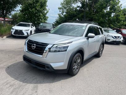 Used 2022 Nissan Pathfinder SV w/ SV Premium Package