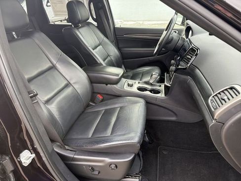 Used 2019 Jeep Grand Cherokee Limited image 27