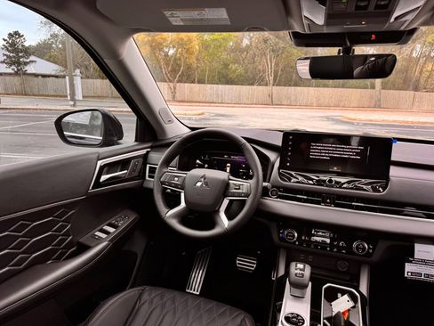 New 2026 Mitsubishi Outlander SEL FWD image 25