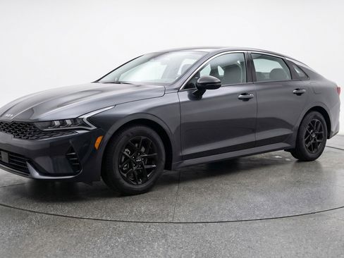 Used 2025 Kia K5 LXS image 3