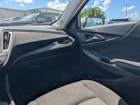 Used 2024 Chevrolet Malibu LT FWD image 16