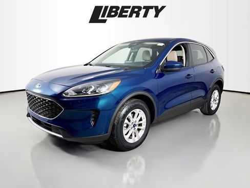 Certified 2020 Ford Escape SE image 3