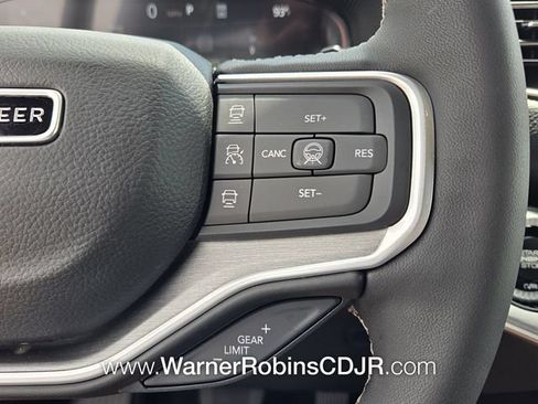 New 2026 Jeep Grand Wagoneer 2WD w/ 8-Passenger Seating Package image 27