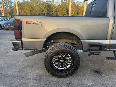 Used 2024 Ford F350 Platinum w/ FX4 Off-Road Package image 25