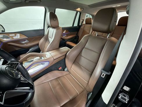 Used 2024 Mercedes-Benz GLS 450 4MATIC image 20