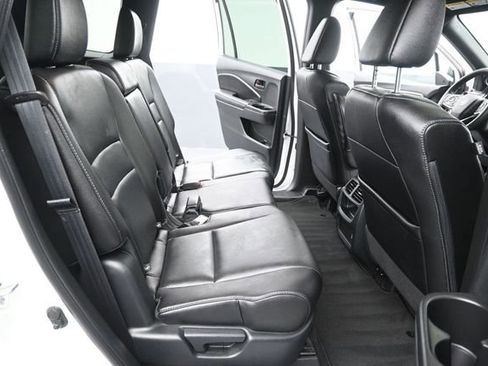 Used 2023 Honda Passport EX-L image 10