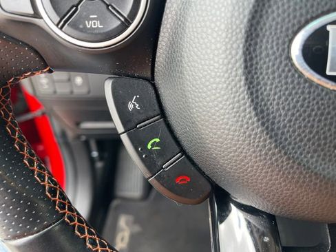 Used 2019 Kia Soul ! FWD image 30