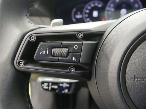 Certified 2025 Porsche 911 Carrera image 17