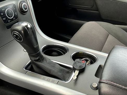 Used 2013 Ford Edge SEL image 12