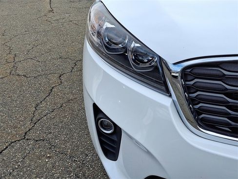 Used 2019 Kia Sorento EX image 10