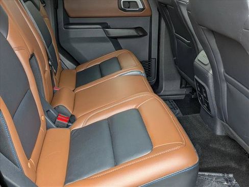 Used 2024 Ford Bronco Outer Banks w/ Sasquatch Package AWD/4WD image 19