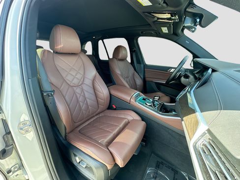 Used 2023 BMW X5 sDrive40i w/ M Sport Package RWD image 29