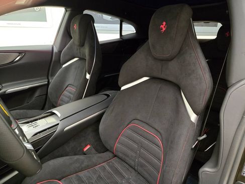 Used 2026 Ferrari Purosangue AWD/4WD image 35