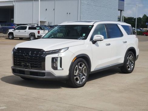Used 2023 Hyundai Palisade SEL w/ Premium Package image 3