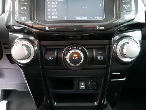 Used 2015 Toyota 4Runner Trail AWD/4WD image 23
