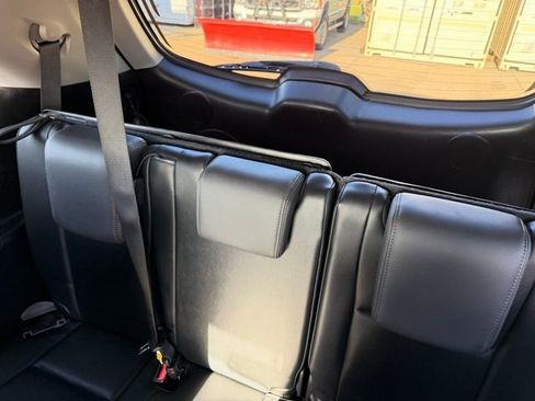 Used 2014 Toyota Highlander Limited image 16