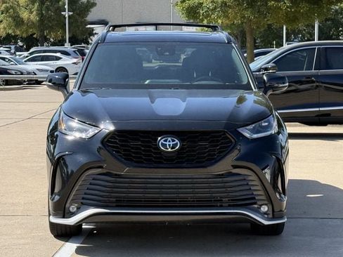 Used 2022 Toyota Highlander XSE FWD image 7