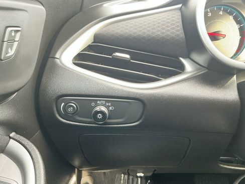 Used 2023 Chevrolet Malibu LT image 24