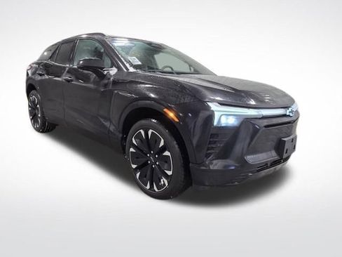 Used 2024 Chevrolet Blazer EV RS image 8