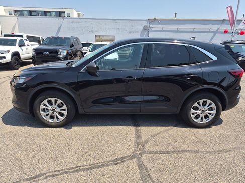 Used 2023 Ford Escape Active AWD/4WD image 9
