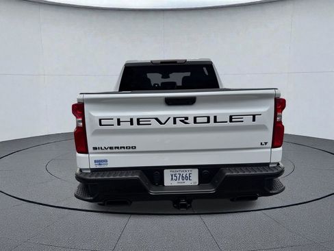 Used 2025 Chevrolet Silverado 1500 LT Trail Boss w/ Dark Appearance Package AWD/4WD image 7