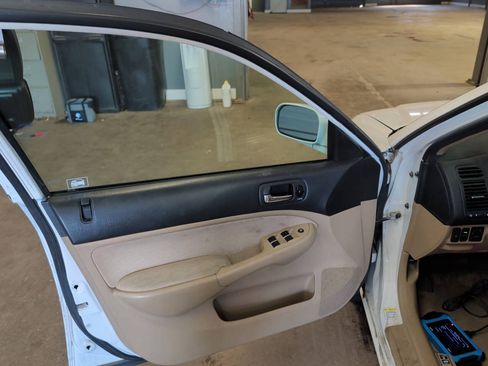 Used 2005 Honda Civic Hybrid Sedan image 20