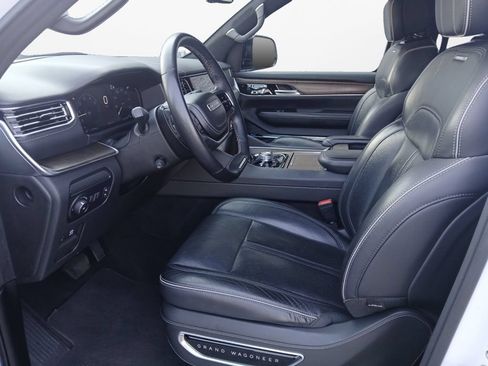 Used 2023 Jeep Grand Wagoneer L Series II AWD/4WD image 18