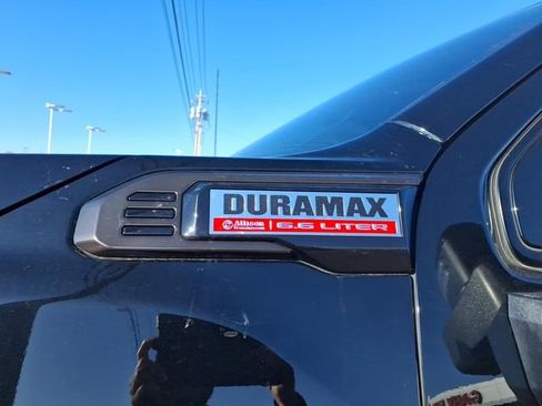 Used 2024 GMC Sierra 2500 AT4X image 7