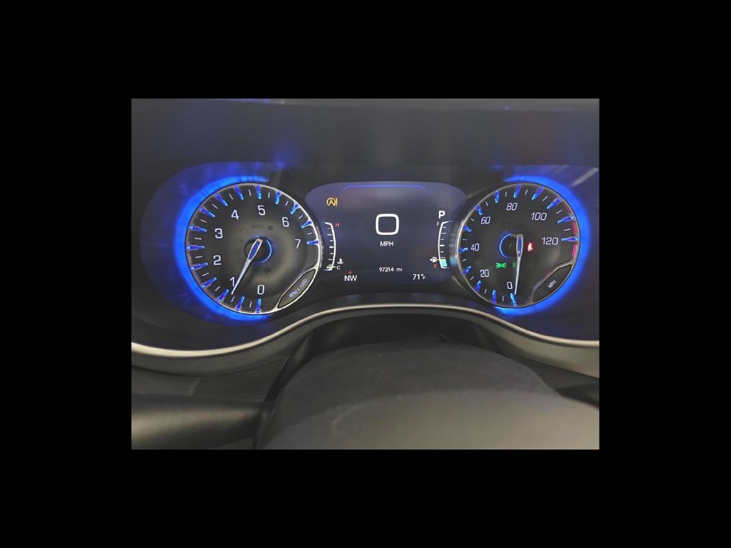 Used 2018 Chrysler Pacifica Touring-L Plus FWD image 15