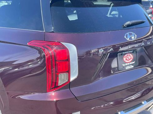 Used 2022 Hyundai Palisade Calligraphy image 11
