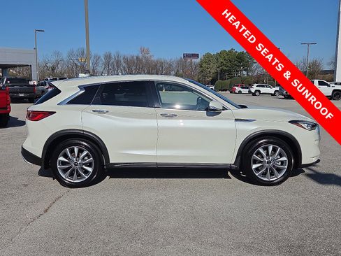 Used 2022 INFINITI QX50 Essential image 6