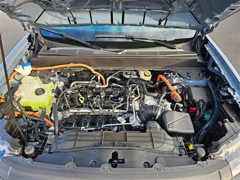 New 2025 Ford Maverick XLT w/ XLT Luxury Package image 9