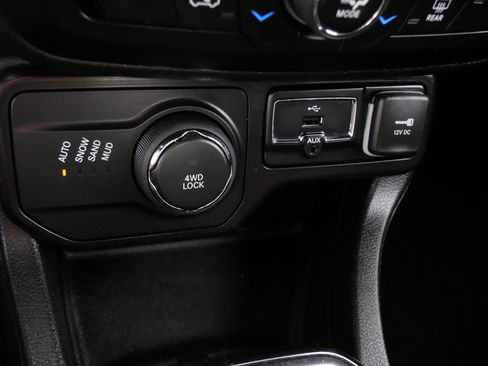 Used 2022 Jeep Renegade Altitude w/ Convenience Group AWD/4WD image 28