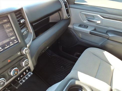 Used 2019 RAM 1500 Big Horn AWD/4WD image 36