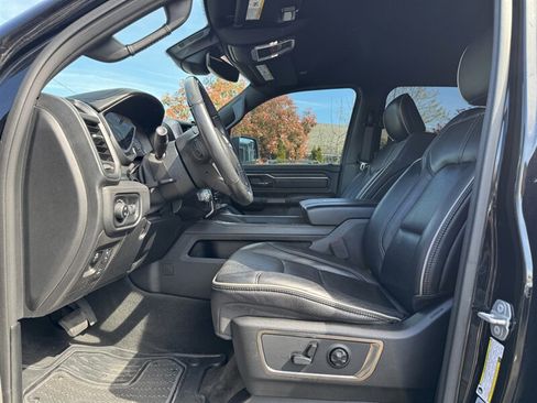 Used 2020 RAM 1500 Limited w/ Black Appearance Package AWD/4WD image 11