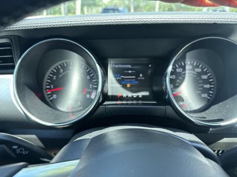 Used 2022 Ford Mustang GT Premium w/ Black Accent Package RWD image 26