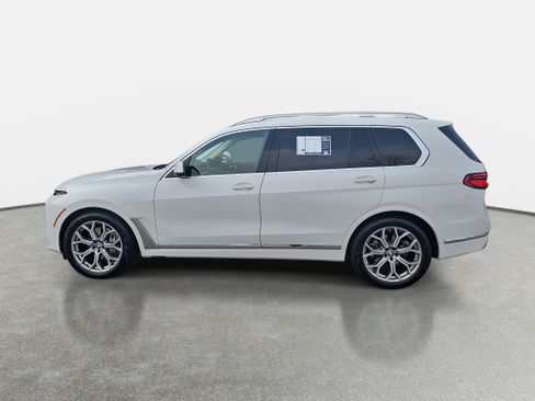 Certified 2024 BMW X7 xDrive40i w/ Premium Package image 8