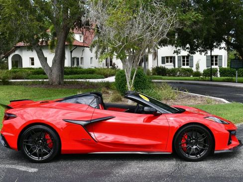 Used 2023 Chevrolet Corvette Z06 w/ Stealth Interior Trim Package RWD image 43