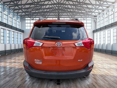 Used 2015 Toyota RAV4 XLE FWD image 5