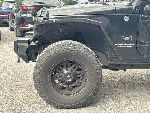 Used 2012 Jeep Wrangler Unlimited Sahara w/ Dual Top Group AWD/4WD image 21