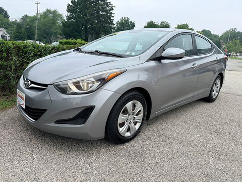 Used 2016 Hyundai Elantra SE FWD image 9