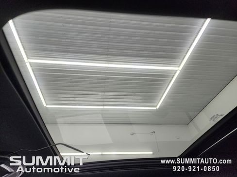 New 2025 Jeep Grand Cherokee Limited w/ Black Appearance Package image 12