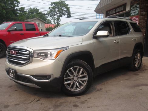 Used 2017 GMC Acadia SLE AWD/4WD image 32