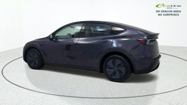 Used 2026 Tesla Model Y 2WD image 5
