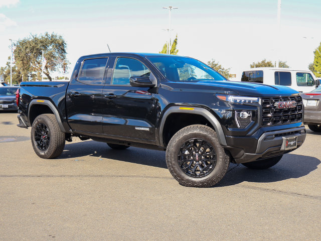 Used 2026 GMC Canyon Elevation RWD image 5