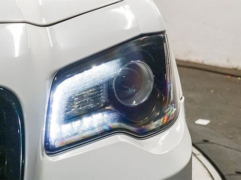 Used 2022 Chrysler 300 S image 7