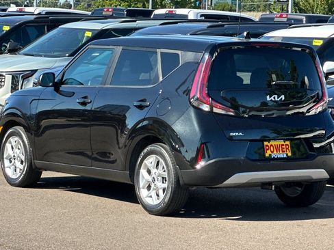 Used 2023 Kia Soul LX w/ LX Technology Package FWD image 6