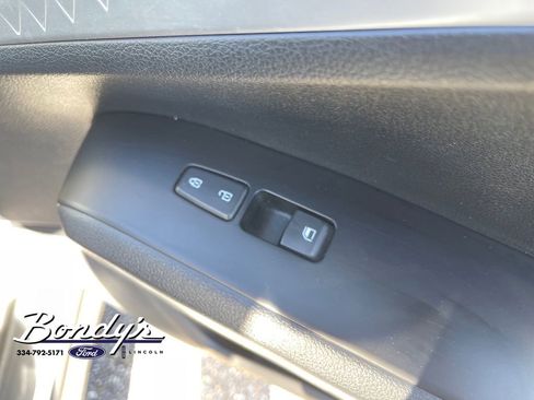 Used 2023 Kia Soul LX w/ LX Technology Package image 20