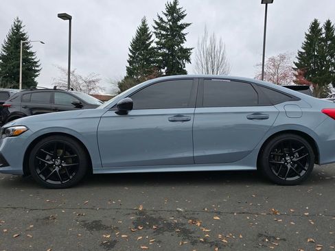 Used 2023 Honda Civic Sport image 6